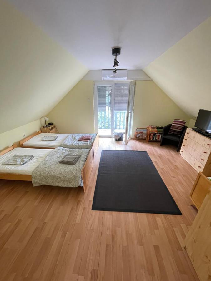 Apartamento Thefi Vendégház Zánka Exterior foto