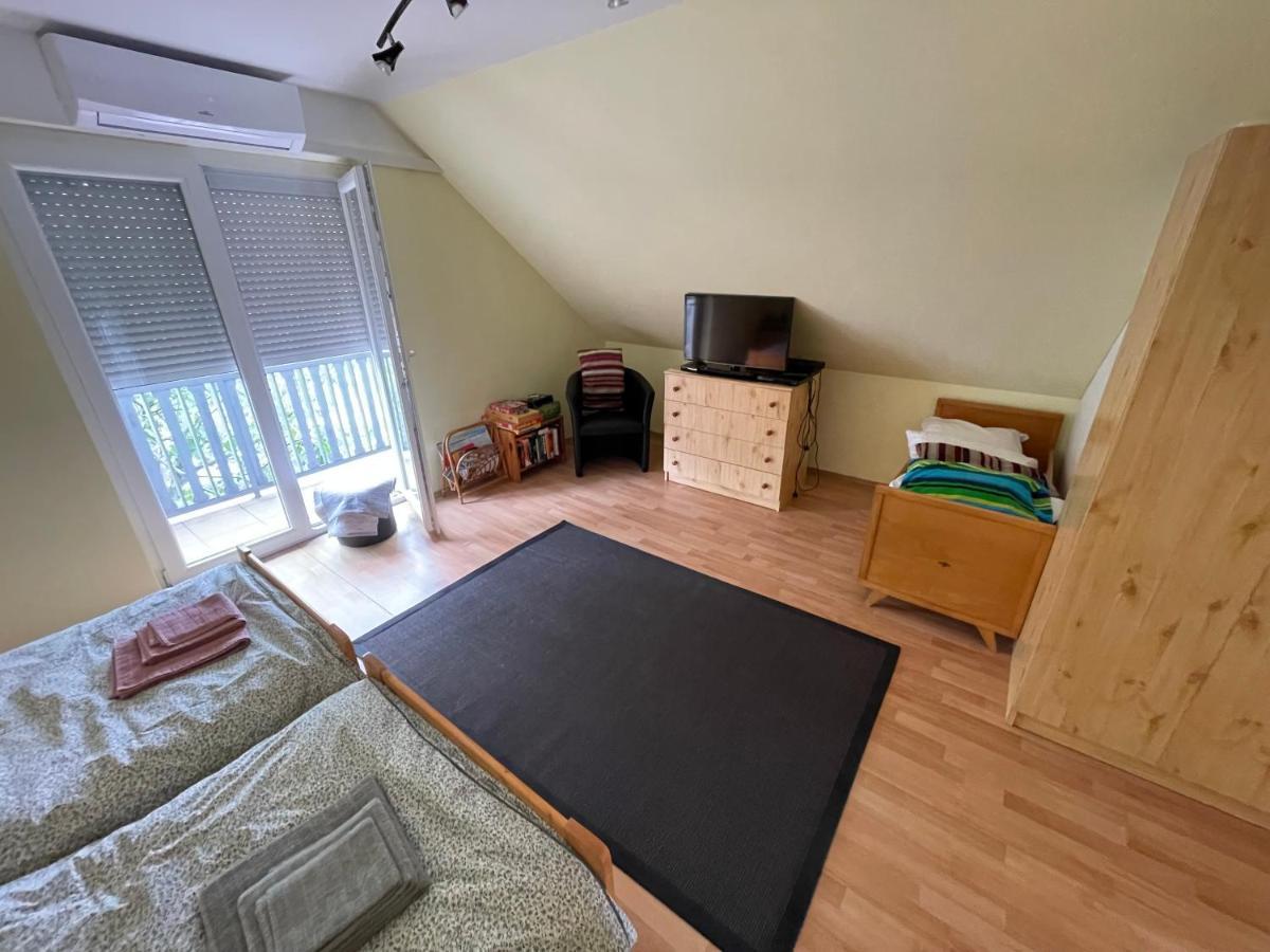 Apartamento Thefi Vendégház Zánka Exterior foto