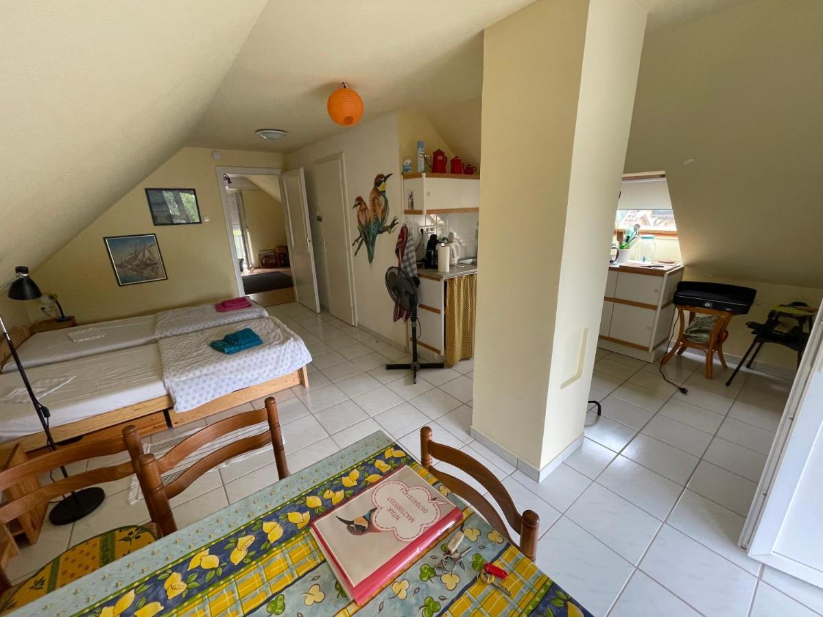 Apartamento Thefi Vendégház Zánka Exterior foto