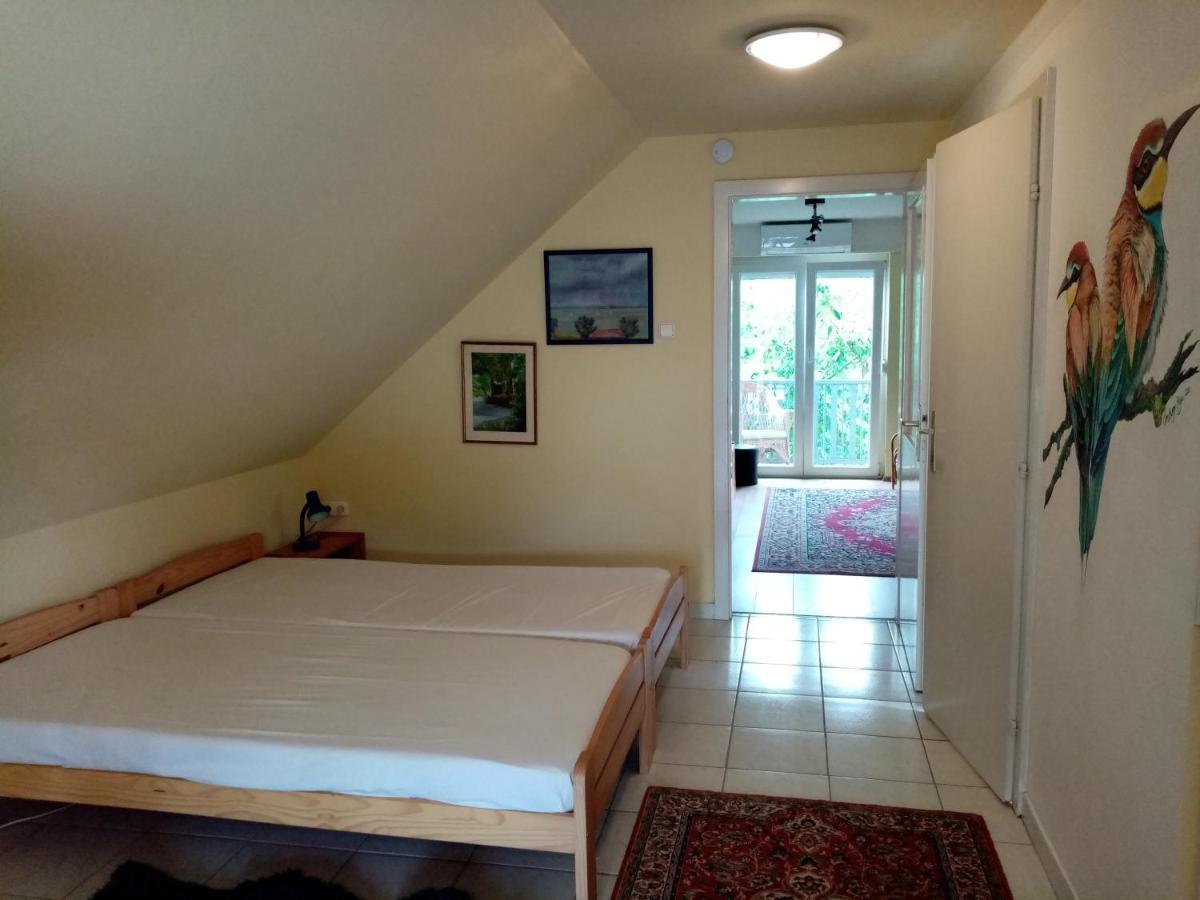Apartamento Thefi Vendégház Zánka Exterior foto